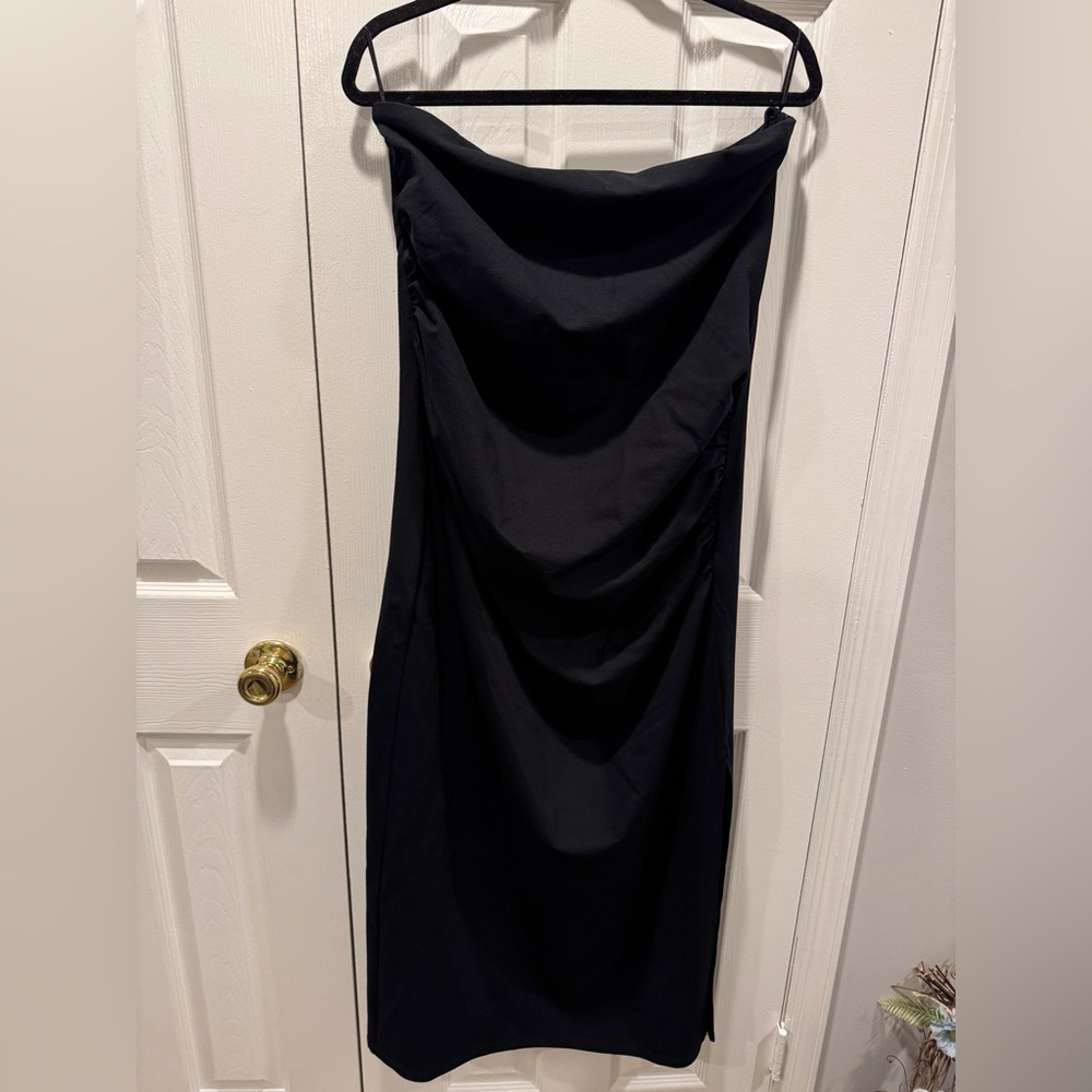 Black strapless dress